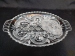 .Linda Petisqueira oval  com Molheira em Cristal Ricamente lapidado Medida: 35 cm x 22 cm