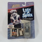 Perdidos no Espaço - Lost in Space - Linda miniatura do Robot ou Robô B9 da clássica e antiga série. Fabricado pela Johnny Lightning, embalagem lacrada que mede 20x15cm. O robô mede aprox. 7cm de altura.