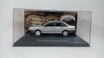 Volkswagen Santana 1985 - Carro miniatura escala 1/43 da coleção carros inesquecíveis do Brasil. Caixa e base originais. Carro de coleção em metal com partes em plástico injetado