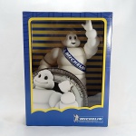 Bibendum - Boneco Michelin - Lindo e raro boneco da famosa marca de pneus. Fabricado pela GROW. Na caixa original. Não tem o pneu. A caixa mede 23cm de altura.