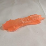 BRINQUEDO ANTIGO - CARRINHO DE FÓRMULA 1 fabricado pela MIMO. Ausência das rodas, do aerofólio e da cabeça do piloto. Mede aprox. 18 cm de comprimento. 