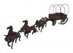 BRINQUEDO ANTIGO - CARROÇA DO FORTE APACHE DA GULLIVER - ANOS 70. Com seis cavalos, precisa colar a parte frontal da Carroça, bom como substituir os Guias que prendem os Cavalos (estão danificados). Ausência do toldo que cobre a carroça.