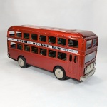 Brinquedo antigo de lata - Lindo Onibus Double Decker. Funciona fricção. Fabricado na China. Mede 27cm de comprimento.