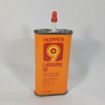 Linda lata de óleo lubrificante para arma e mecanismos - Ainda tem óleo dentro. Fabricado pela HOPPE`S - Mede 13,5cm de altura total