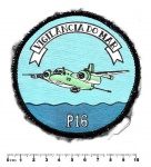 Militaria - Rara bolacha de tecido impresso (provavelmente início dos anos70) da FAB, mostrando a operação dos aviões de patrulha marítima P-16. Aviões que operavam no antigo porta-aviões `Minas Gerais`. Patch em excelente estado de conservação, medindo 10,0 cm de diâmetro. Material raro.