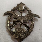 MILITARIA - RÉPLICA DE BADGE DE OPERADOR DE METRALHADORA BÚLGARO.