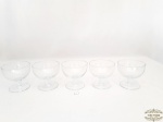 5 taças sorvete sobremesa em vidro  . base circular  .Medida 10,5 cm altura, 11 cm diâmetro.