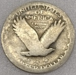ANTIGA MOEDA DE PRATA DOS ESTADOS UNIDOS ( U.S.A - QUARTER DE DÓLAR POSIÇÃO DA LIBERDADE )  1/4 DÓLAR PERÍODO ( 1916 - 1930 )  PRATA 900 /  6,2 g  /  24,2 mm  MBC