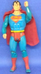 BRINQUEDOS E HOBBIES - RARO BONECO DA ESTRELA S.A " SUPER HOMEM " ANOS 80 E CONTEM A CAPA VERVELHA PEÇA ARTICULADA COM 12,0 cm PVC/PLÁSTICO BONECO APRESENTA DESGASTES DO TEMPO ( USO )