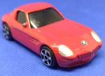 BRINQUEDOS E HOBBIES - BMW Z8 COUPE ( MINI DA MAISTO ) EM METAL E PLÁSTICO COR VERMELHA PEÇA COM 7,5 cm PEÇA MUITO BEM CONSERVADA
