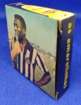 RELÍQUIA - ANTIGA CAIXA DE PILHAS PEQUENAS DA RAY-O-VAC ILUSTRANDO A FOTO DO JOGADOR DE FUTEBOL DO SANTOS " O REI PELÉ " MATERIAL NÃO FOI DATADO, CAIXA VAZIA SEM AS PILHAS , DIMENSÃO 5,8 x 5,2 x 1,7 mm CAIXA EM EXCELENTE ESTADO DE CONSERVAÇÃO / INDÚSTRIA BRASILEIRA ... DIFICILMENTE APARECE ALGO DESTE GENERO NO MERCADO PARA VENDO, JÁ QUE FORAM DESTRUIDAS COM O TEMPO