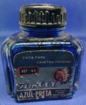 ANTIGO VIDRO  REF. TINTA PARA CANETAS TINTEIRO " T I N - G O Y " AZUL-PRETA ... CONTÉM UM POUCO DE TINTA ... MATERIAL BEM CONSERVADO