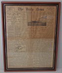RARÍSSIMO JORNAL JÁ EMOLDURADO ***** DATADO DE 16 DE ABRIL DE 1912, JORNAL AUTÊNTICO DE ÉPOCA TRAZENDO A NOTÍCIA DA TRAJEDIA DA " COLISÃO DO TITANIC AO ICEBERG ", NA MADRUGADA DO DIA 15/04/1912 ... DIMENSÃO DO QUADRO COM VIDRO A FRENTE 47 x 61 cm ) POSSIVELMENTE A ÚNICA PEÇA DISPONÍVEL A VENDA NO BRASIL E ATÉ MESMO AMÉRICA DO SUL ... PEÇA PARA COLEÇÃO E HISTÓRICA DE ÉPOCA.... COM 2.240 PESSOAS A BORDO, O NAUFRÁGIO RESULTOU NA MORTE DE 1.523 PESSOAS, HIERARQUIZANDO-O COMO UMA DAS PIORES CATÁSTROFES MARÍTIMAS DE TODOS OS TEMPOS. O TITANIC PROVINHA DE ALGUMAS DAS MAIS AVANÇADAS TECNOLOGIAS DISPONÍVEIS DA ÉPOCA E FOI POPULARMENTE REFERENCIADO COMO " INAFUNDÁVEL ".... ENTÃO AMIGOS E AMIGAS, PEÇA HISTÓRICA PELA PRIMEIRA VEZ NO BRASIL E GRANDIOSA OPORTUNIDADE DE TEREM UM POUCO DESTE FATO EM SUAS MÃOS, DESEJAMOS BOA SORTE A TODOS.