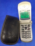 ANTIGO ISQUEIRO EM FORMATO DE CELULAR