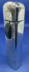 ANTIGO ISQUEIRO EM METAL PRATEADO - FABRICANTE NÃO IDENTIFICADO NÃO FUNCIONA ITEM COLECIONAVEL COM 8,1 cm