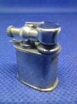 ANTIGO MINI ISQUEIRO EM METAL - NÃO ESTA FUNCIONANDO PEÇA COM 2,2 cm ( ISQUEIRO/CHAVEIRO )