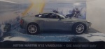 BRINQUEDOS E HOBBIES - ASTON MARTIN V2 VANQUISH - DIE ANOTHER DAY ( 007 ) , CARRINHO ACONDICIONADO NO ACRILICO ( ACRILICO APRESENTA DESGASTES ) MAS O CARRINHO ESTA PERFEITO, DIMENSÃO DO CARRINHO 10,4 cm