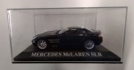 BRINQUEDOS E HOBBIES - MERCEDES MCLAREN SLR   ( COLECIONISMO ) ACONDICIONADO NO ESTOJO DE ACRILICO, COMPRIMENTO DO ESTOJO 13,0 cm