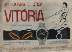 MAGNÍFICA PLACA RELOJOARIA E ÓTICA VITÓRIA  /  PLÁSTICO DIMENSÃO 50,0 x 36,0 cm
