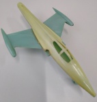 BRINQUEDOS E HOBBIES - RARO BRINQUEDO " T R O L " ANTIGO AVIÃO EM PLÁSTICO COM COMPRIMENTO DE 18,7 cm