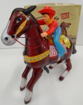 BRINQUEDOS E HOBBIES -  MAGNÍFICO BRINQUEDO EM LATA, COWBOY EM PLÁSTICO A CORDA FUNCIONANDO  ( BRINQUEDOS HAJI ) MADE IN JAPAN "  MECHANICAL WESTERN HERO "  18,0 cm ... PEÇA ANTIGA DE ÉPOCA