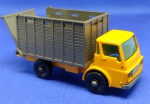 BRINQUEDOS E HOBBIES - MATCHBOX SÉRIES No. 37  " CATTLE TRUCK " MADE IN INGLATERRA  BY LESNEY EM METAL E PLÁSTICO PEÇA COM 6,5 cm