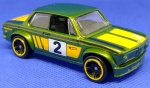 BRINQUEDOS E HOBBIES ( HOT WHEELS ) BMW 2002   MATTEL / TAILÂNDIA PEÇA EM ESTADO DE NOVO COM 6,7 cm