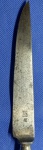 CUTELARIA - FACA EM AÇO CARBONO, LÂMINA COM 130 x 23 x 2 mm  CUNHO NA LÂMINA " WMF + GEMEOS " EMPUNHADURA EM ALPACA... COMPRIMENTO TOTAL 245 mm , NÃO ACOMPANHA BAINHA