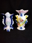 VASOS ISABELINOS  AZUL MEDE 13,0 cm  E COLORIDO  MEDE 14,0 cm  ( LOTE COMPOSTO POR DUAS PEÇAS )