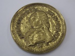 ANTIGA EMDALHA COM BUSTO DE LUIZ XVI REI DE PORTUGAL PEÇA UNIFACE METAL DOURADO  70,0 mm