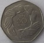 KM#918  ANTIGA MOEDA DO REINO UNIDO ( ENTRADA NA COMUNIDADE ECONÔMICA EUROPEIA )   50 PENCE ANO DE 1973 ( MBC )  CUPRO NÍQUEL PEÇA COM 30,0 mm