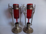 ANTIGAS PEÇAS EM METAL PRATEADO VIDRO VERMELHO PARA COLOCAR FLORES ENTRE OUTROS , ALTURA EM TORNO DE 26,5 mm  ( NÃO FOI ACHADO MARCAS NA PEÇA DO FABRICANTE )