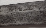 CUTELARIA ( RARIDADE ) ANTIGA FACA ALEMÃ COM GRAVAÇÃO NA LÂMINA " RICH. A. HERDER - SOLINGEN " COMPRIMENTO TOTAL DA PEÇA 30,5 cm ACOMPANHA BAINHA EM COURO, CONFORME PESQUISAS FEITAS, A BAINHA ESTA FALTANDO A BIQUEIRA EM BRONZE, COMPLEMENTO DA BAINHA ... COMPRIMENTO FECHADA 21,5 cm