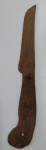 CUTELARIA - ANTIGA FACA COM COMPRIMENTO TOTAL 36,5 cm / SEM ACABAMENTO NA EMPUNHADURA / PEÇA PRECISA DE RESTAURAÇÃO
