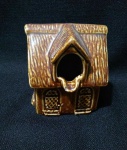 CINZEIRO ANTIGO EM FORMATO DE CASINHA DIMENSÃO  13  x 10 cm
