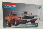 BRINQUEDOS E HOBBIES ( MONOGRAM ) DODGE CHALLENGER ESCALA 1:24 CONTEM A CAIXA E NOTA.: COMO O CARRINHO É DE MONTAR, NÃO SABEREMOS INFORMAR SE ESTA COM TODAS AS PEÇAS ANO 1991