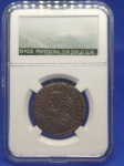 MAGNÍFICA MOEDA EM COBRE DOS ESTADOS PAPAIS 2 1/2 BAIOCCHI PEÇA DATADA DE 1796 COM DIÂMETRO DE 29,0 mm  PEÇA BEM CONSERVADA E ACONDICIONADA NO SLAB