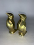 Metal Dourado - Par de Pinguins decorativos. Desgastes. Medindo 11,5x6x5 