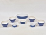 Cuisiniere - lote composto por 1 travessa, 4 bowls, 3 petisqueiras - porcelana vitrificada em tons de azul. (7x26)