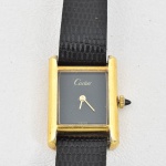 Relógio de pulso Cartier - Swiss. Caixa 2,5x2 cm. Parado, sem garantias