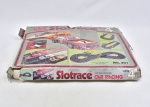 Raro e colecionável - Car Racing - modelo Slotrace Super 4 set - circuito de Rally em 8, para 4 carros. No estado, não testado. (65X50)