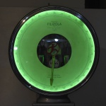 Relíquia - antiga balança de farmácia - 150kg , marca Filizola, com luz neon verde, funcionando (177X74X52)