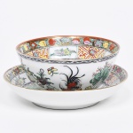 Antiga xicara com pires, porcelana padrão Mandarim, Macau.  Diam 12cm Alt 5cm / Diam 14cm