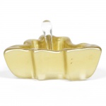 WaltherGlass - curioso cinzeiro em vidro dourado com formato de arvore de Natal, pilão original. Alemanha- Apresenta selo.  Alt 5cm  Larg 12 cm  Comp 13cm