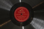 Disco 78 RPM (12'') em Goma - laca - Erica Morini - Romance - Capriccio - Valse - Marca: Victor. - Made in U.S.A - Possui riscos e necessita limpeza.