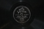 Disco 33 RPM (10") - Lena Horne - Stormy weather/ the man i love - marca: Victor - possui riscos - necessita de limpeza