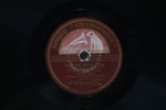 Disco 33 RPM (10") - Renée Debas - bal de nuit/ Ou es tu, mon amour - marca: gramophone - made in France - possui riscos e necessita de limpeza