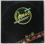 OPUS-LIVE IN LIFE-necessita de limpeza-possui riscos