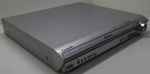 ELETRONICOS - Aparelho de DVD PANASONIC para 5 discos. Não testado e sem garantia. Med.: 7x42,5x39,5 cms.