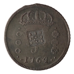 Brasil, 600 Réis, 1764R. Prata. AI P286; Var 4A. 1 com nariz invertido. Com Carimbo de Escudete. Bélissima pátina escura. MBC. Pequeno defeito no disco. Ex. Coleção Vila Rica. Estimado R$ 2200,00 - 2800,00